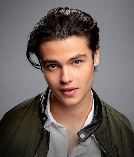 Felix Mallard Bio, Wiki, Net Worth, Dating, Girlfriend,。